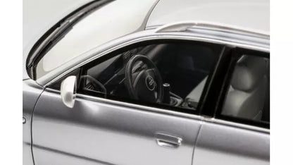 Ottomobile 1:18 Audi RS4 (B5) Avant "Stanced" Resin series